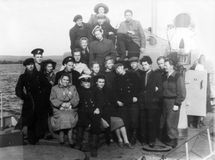 Люция Теппонен – в составе агитбригады на теплоходе «Григорий Лысенко». 1956